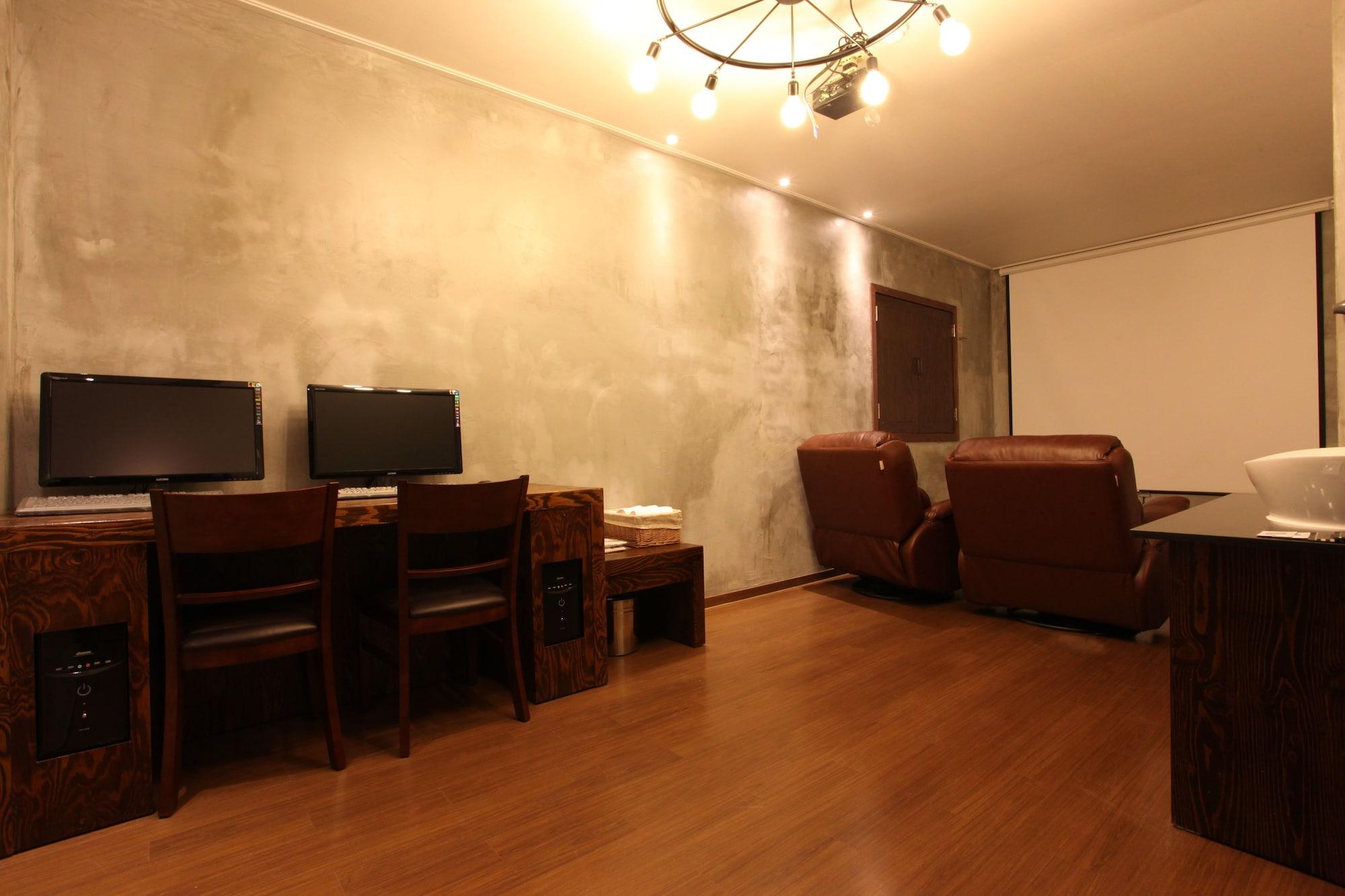 Hotel Zip 3*