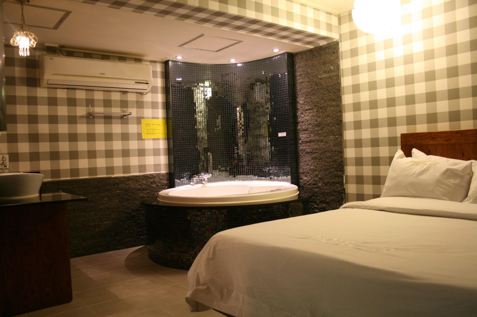 Zip Hotel